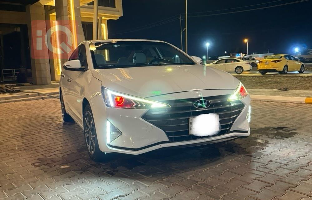 هیوندای ئەلەنترا
